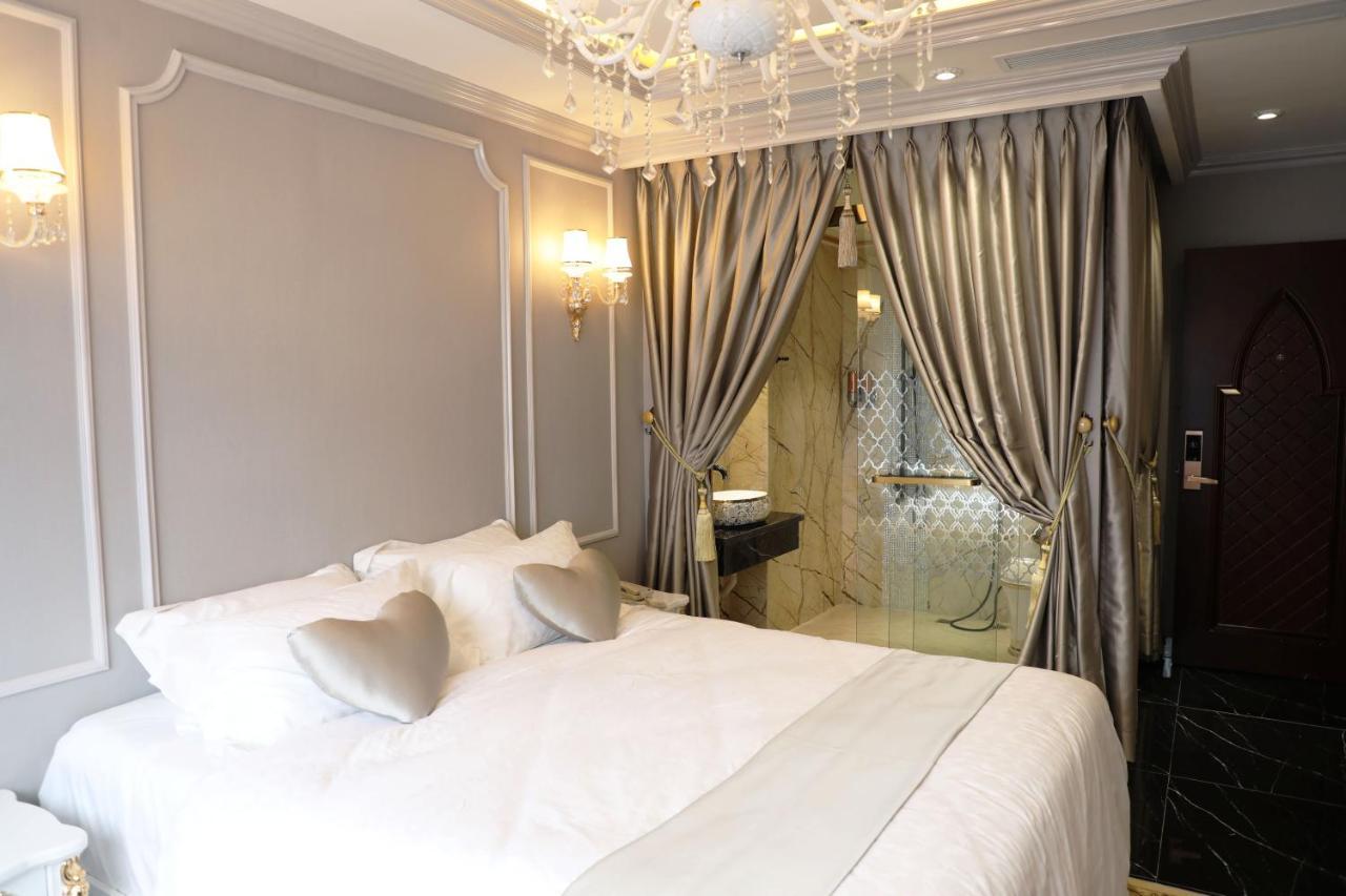 Enjoy Hotel 7 Ho Chi Minh City Exterior photo