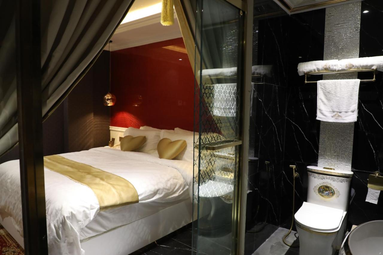 Enjoy Hotel 7 Ho Chi Minh City Exterior photo