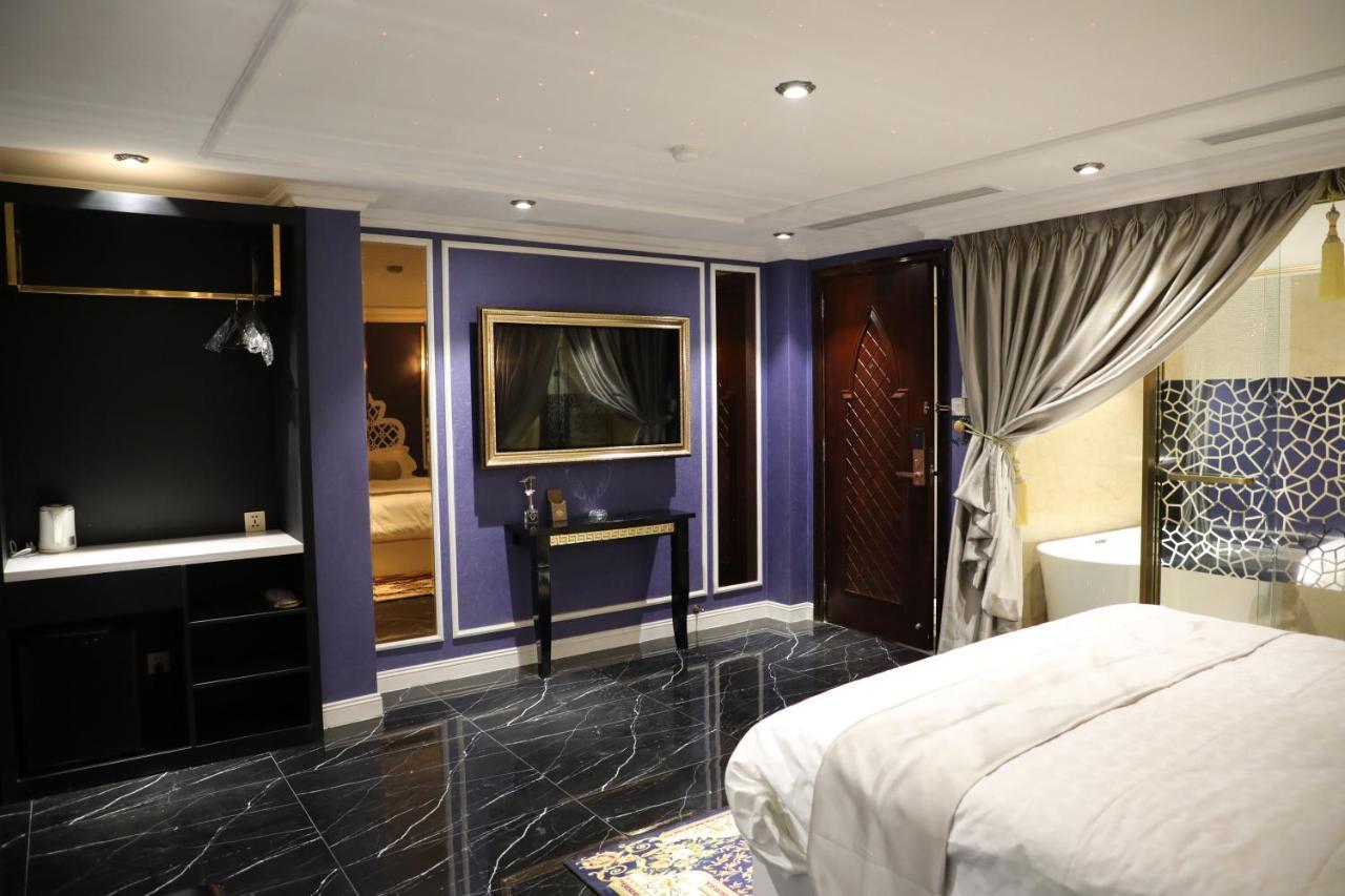 Enjoy Hotel 7 Ho Chi Minh City Exterior photo